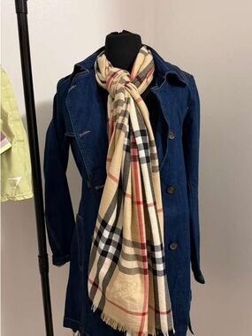 Burberry Classic Check Beige Plaid Scarf bufanda